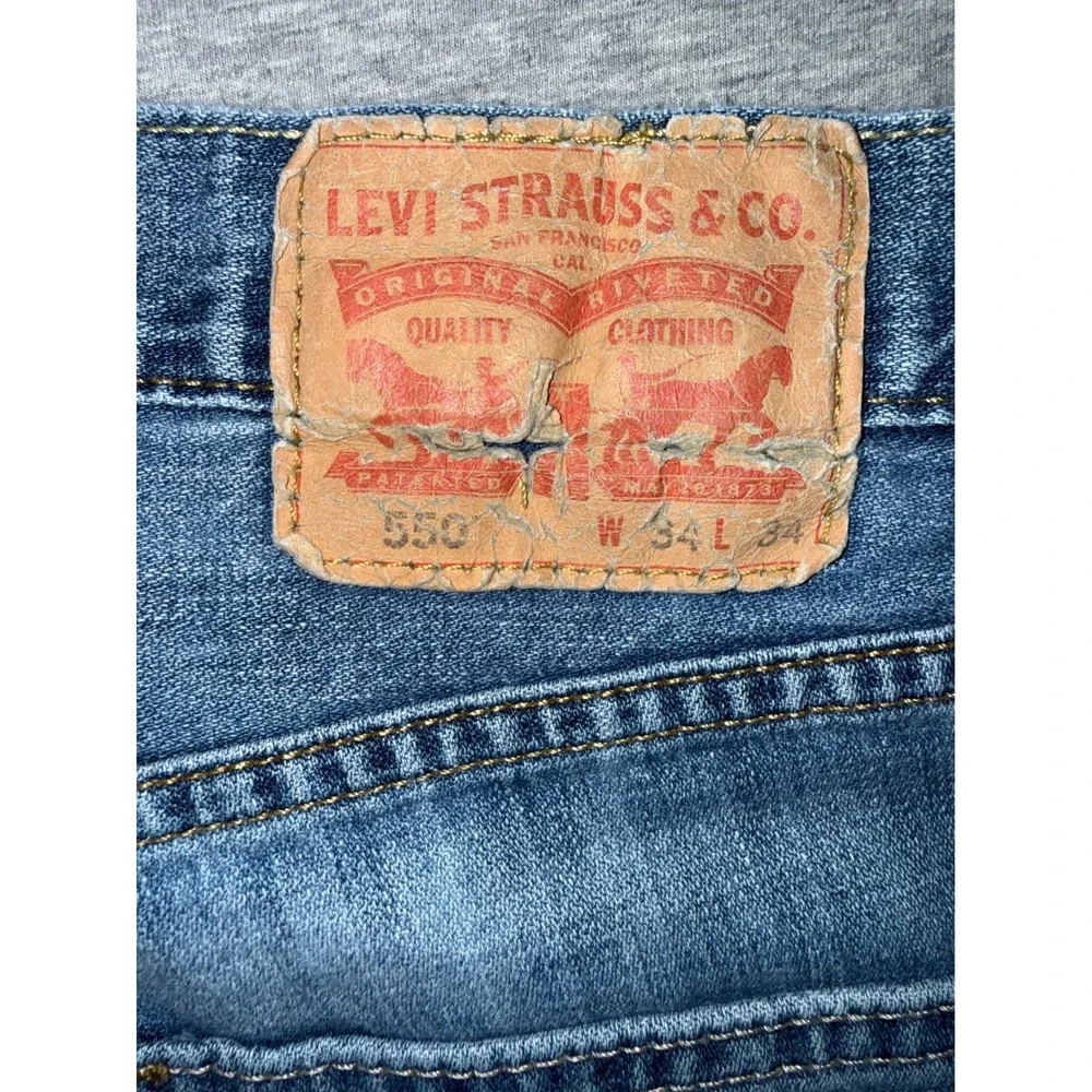 Levis 550 Relaxed Fit Mens Blue Jeans Size 34x34 Medium Wash Very Soft Broken In